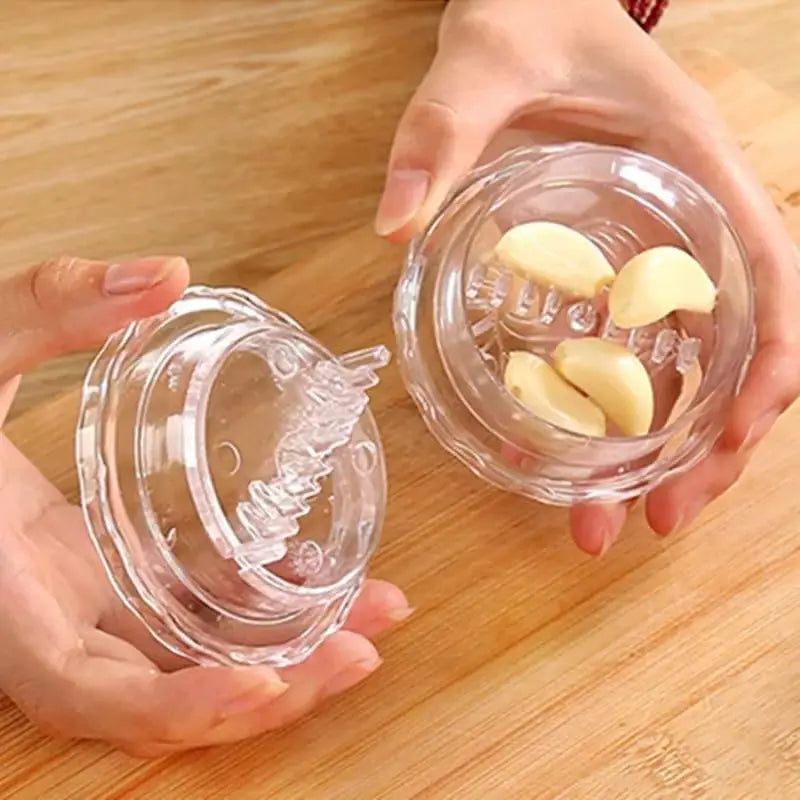 Luxiko Manual Garlic Twister & Masher – Multifunctional Garlic Mincer Grinder for Onion, Ginger, Herbs & Nuts, Durable Kitchen Crusher Tool