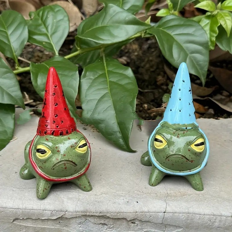 Luxiko Cute Frog Garden Statue Set - Mini Resin Frog Figurines with Colorful Hats, Whimsical Fairy Garden Decor for Indoor & Outdoor Home Decoration